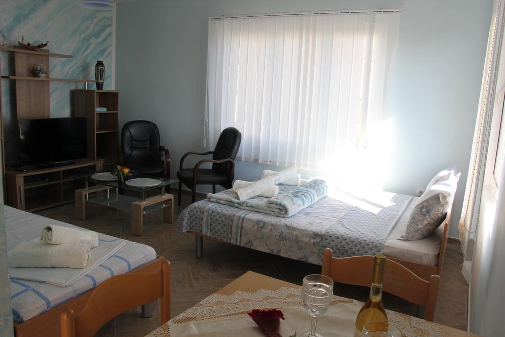 Alvanita Apartments ウルツィニ エクステリア 写真